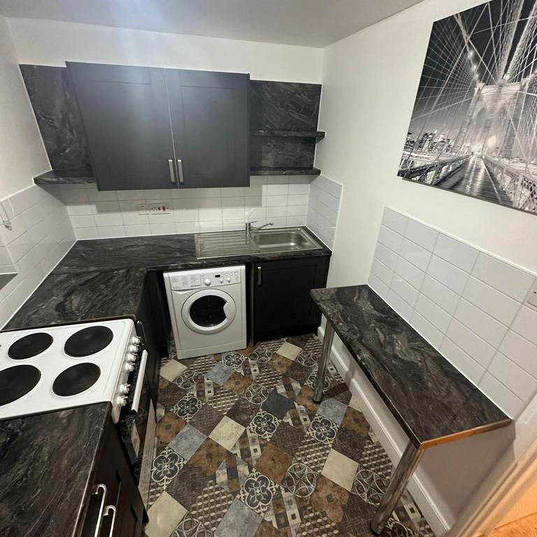 1 bedroom flat to rent - Photo 1