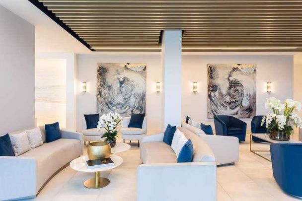 Royal Winchester House, Bracknell, RG12 - Photo 1