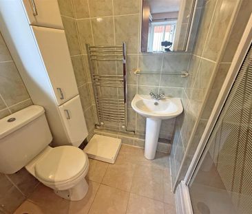 3 bedroom detached bungalow to rent - Photo 5