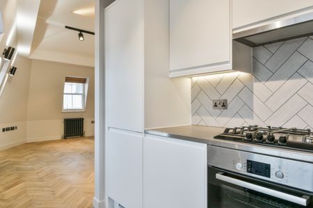 2 Bedroom Apartment, Frith Street, London, Greater London, Soho, W1D - Photo 3