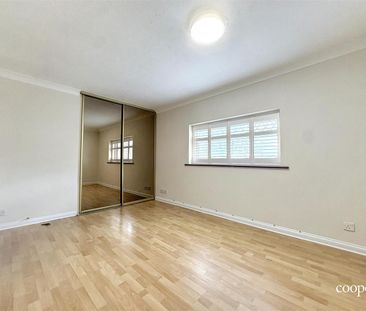 2 bedroom house - end terrace - Photo 5