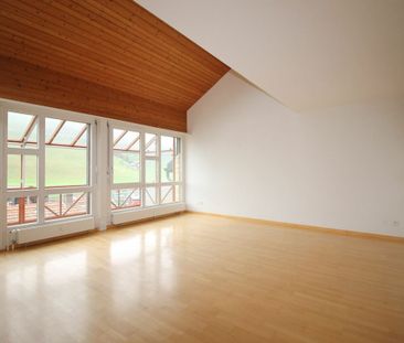 sehr schöne und grosszügige 4-Zi-Wohnung im Obergeschoss - Photo 3