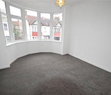 5 bedroom terraced house to rent - Photo 4