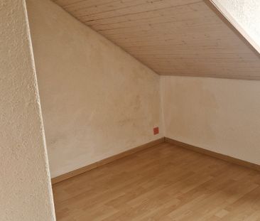 Preisgünstige charmante Dachwohnung Nähe Bahnhof - Foto 6