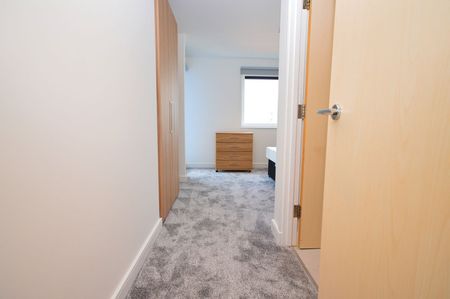 2 Bed Flat, Westgate Apartments, E16 - Photo 4