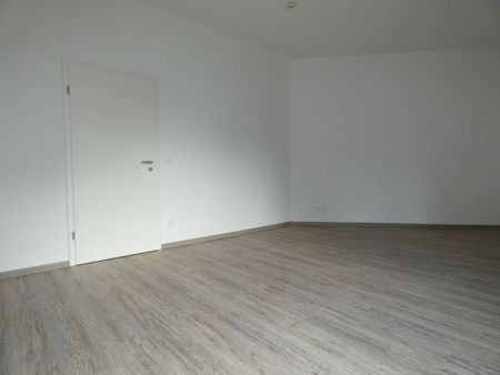 *** Großzügige 2-Zimmerwohnung mit Balkon zum Garten *** - Photo 2