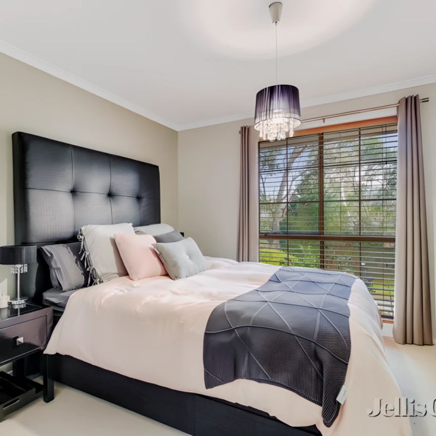 3/10 Hibiscus Avenue, Briar Hill, Melbourne - Photo 1