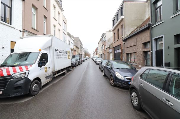 Charmante woning met groen tuintje - Photo 1