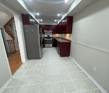 For Lease - 102 Lucena Crescent, Vaughan, Ontario - Photo 1