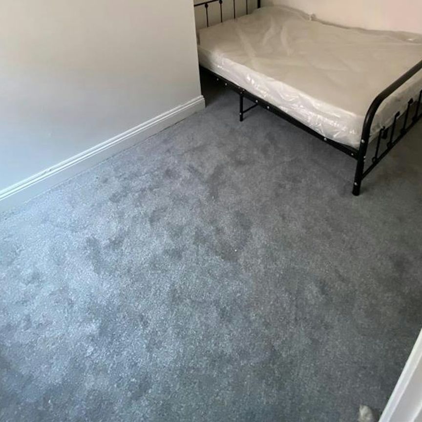 Studio flat to rent on - Photo 1