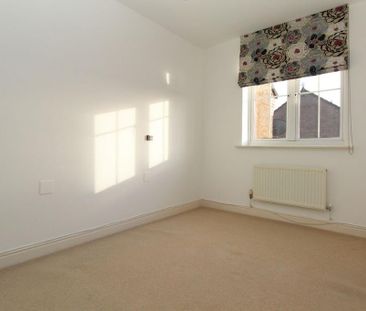 2 bedroom semi-detached house to rent - Photo 2