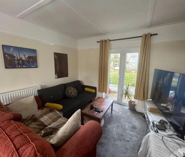 4 bedroom terraced house to rent - Photo 6