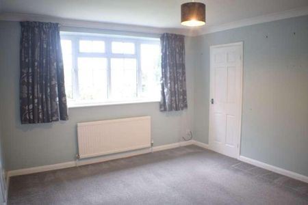 Hall Close, Kislingbury, NN7 - Photo 4