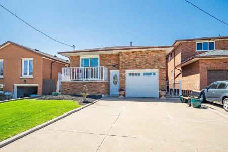 For Lease - 686 Limeridge Road, Hamilton, Ontario - Photo 5