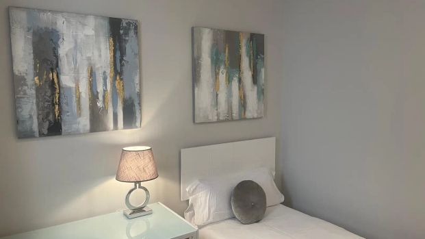 Room for rent in a 5 bedroom apartment - Room X - Foto 1
