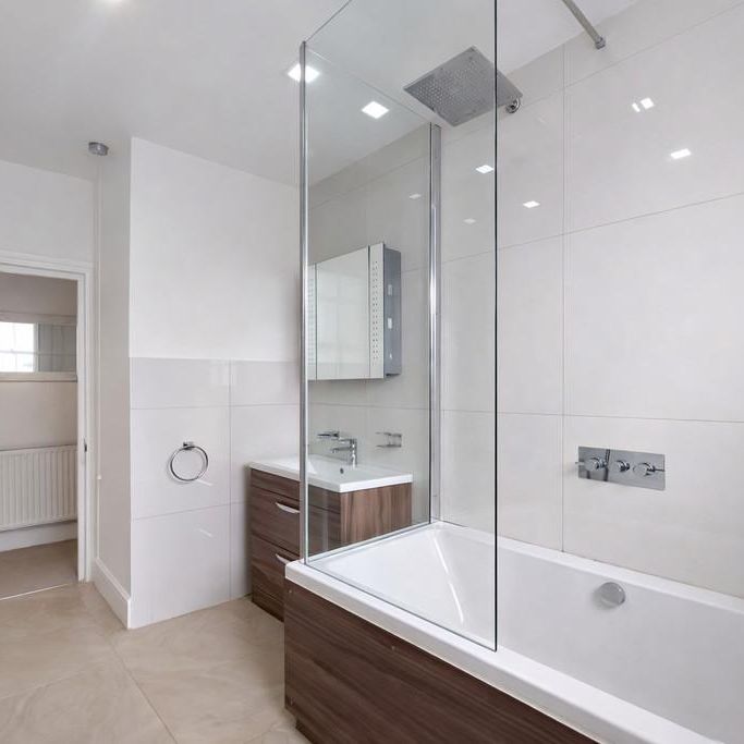 2 bedroom flat to rent - Photo 1
