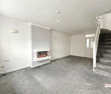 2 bedroom terraced house to rent - Photo 2