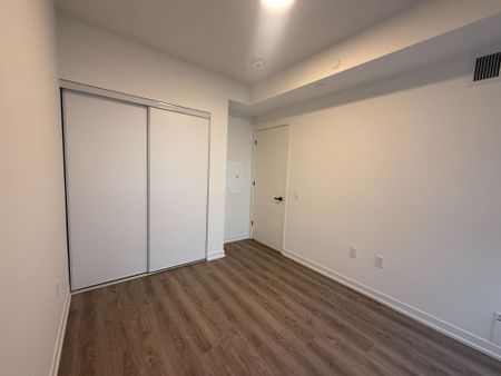 For Lease - 8 Interchange Way Unit# 2005, Vaughan, Ontario - Photo 2