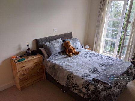 2 bedroom flat to rent - Photo 3