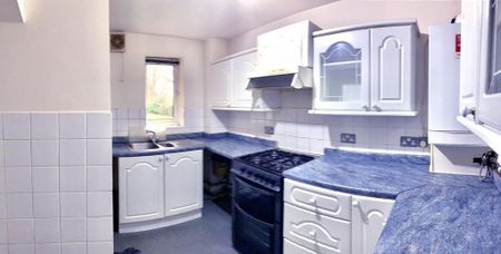 2 bedroom flat to rent - Photo 3