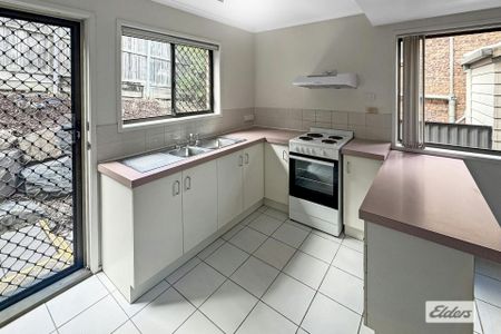 Low Maintenance Townhouse in Shailer Park - Photo 3