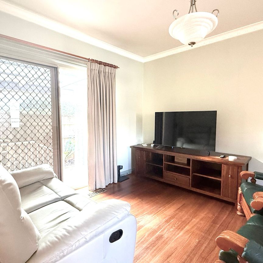 Bentleigh - Photo 1