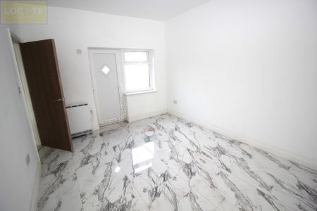 3 bedroom apartment to rent - Photo 5