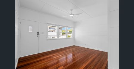 Quality Living! Updated 3 Bedroom Home with Modern Touches and Superb Local Access. - Photo 3