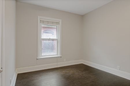 665 Gilmour Street - 1 - Photo 2