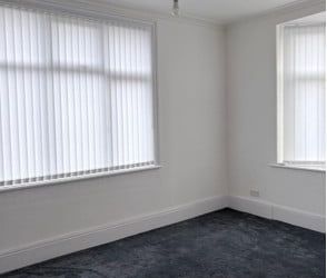 1 Bed Flat, Warren Drive, CH45 - Photo 3