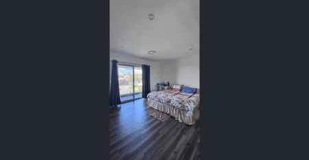 Spacious 5-Bedroom Family Home Available after 15/12/25 - Photo 3