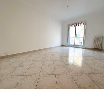 Location Appartement 3 pièces 54m² NICE 06000 - Photo 3