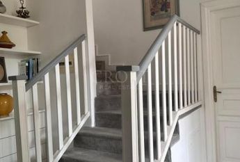 Villa-Parioli: Beautiful independent house with large private garden and terraces. Spacious living, formal dining, study-music room, sun room, 5 bedrooms, 4 bathrooms, parking. rif 163