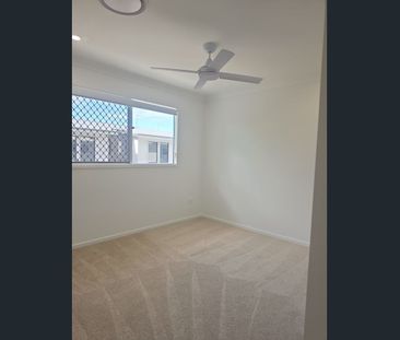 ***BRAND NEW*** 4 BEDROOM TOWNHOUSE AVAILABLE NOW - Photo 5