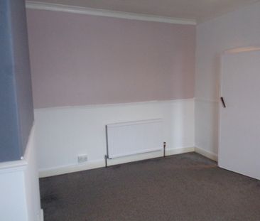 2 Bed Terraced House, Clifton Terrace, LS9 - Photo 2