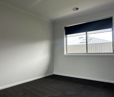 22 Dibbler Street, Thurgoona NSW 2640 - House For Rent | Domain - Photo 5