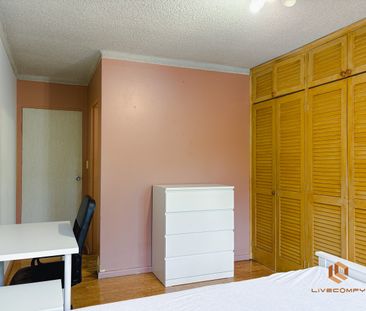 Strathfield - Photo 5