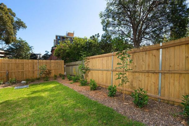 Modern Luxury Two Bedroom Garden Apartment - Photo 1