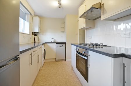 A ground floor two bedroom apartment with off street parking, garage and communal gardens, ideally located close to the Cambridge science park, Cambridge North train station and access to the A14. - Photo 3