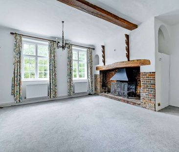 A substantial Grade II listed country home with mature maintained g... - Photo 6