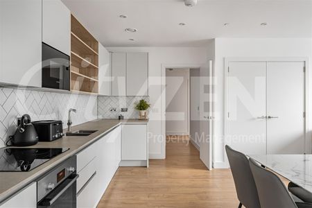 New Village Avenue, London - Photo 5