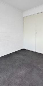 LOW LEVEL FULLY AIRCONDITIONED UNIT - Photo 3