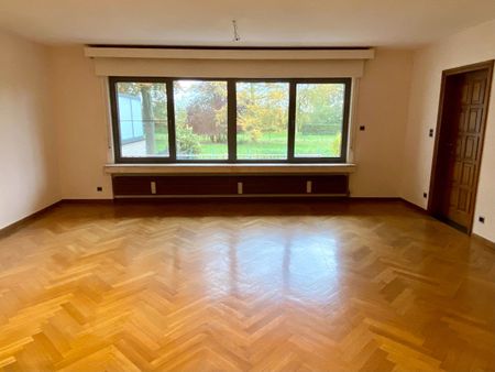 Ruim en licht appartement met prachtig zicht op groen 🌿: 2 slpk en bureau + garage + terras en tuin + extra ruimte - Photo 3