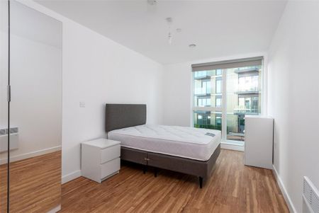 3 bedroom flat to rent - Photo 3