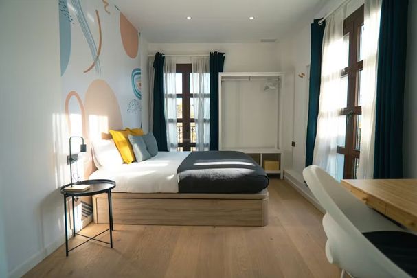 Rambla de Sant Josep, Barcelona, Catalonia 08002 - Photo 1