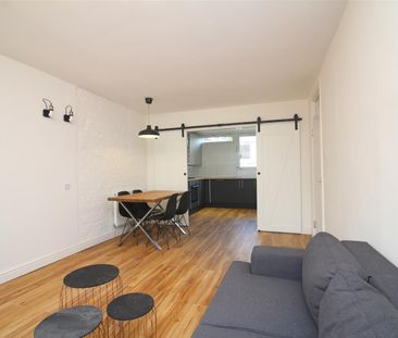 3 Bedroom Flat To Let - Photo 4