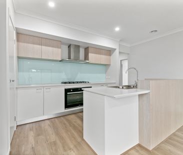 140 Waratah Rd, Huntly VIC 3551 - House For Rent | Domain - Photo 6