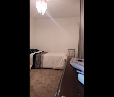 3 Bed Semi-Detached House, Western Gardens, EH12 - Photo 4