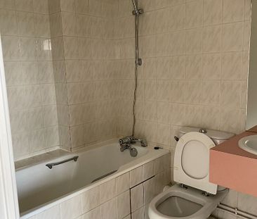 Location Appartement 1 pièce 29m² - Photo 2