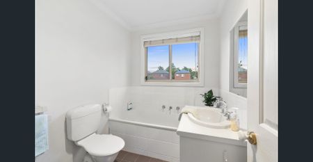 2 STORY HOME IN EXCELLENT LOCATION - Photo 4